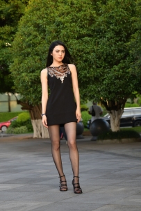 【精选街拍】Vol.3631 简约大气吊带裙 [127P-2.92GB]