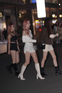 【精选街拍】Vol.3743 长靴套装裙 [259P-3.92GB]